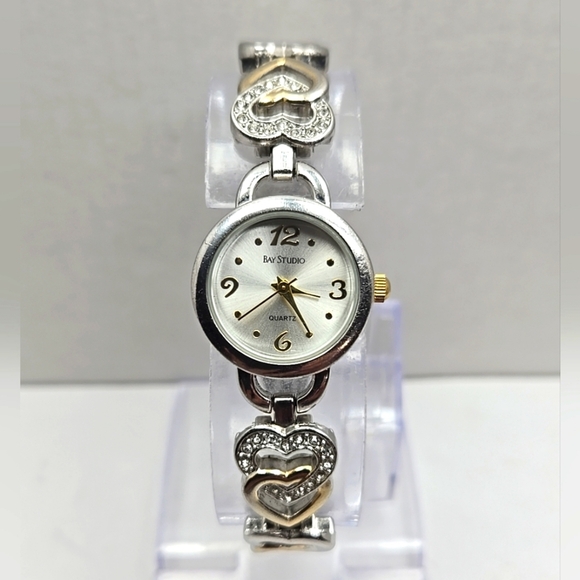 Womens Bay Studio Silver Tone Heart Stone Accents Bracelet Watch New Battery - Picture 1 of 9